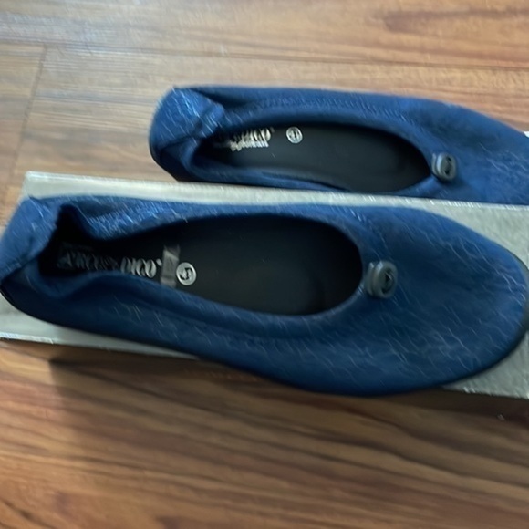 Arcopedico shoes size 41. New without tags - Picture 2 of 5